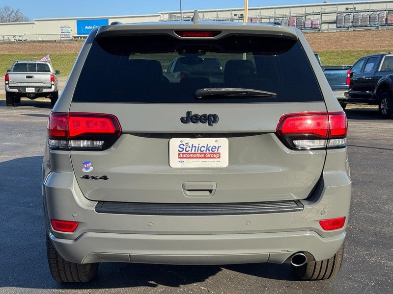 2022 Jeep Grand Cherokee Laredo X
