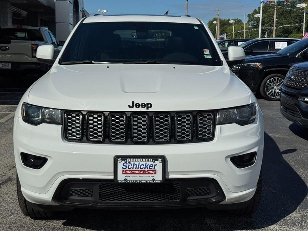 2022 Jeep Grand Cherokee Laredo X