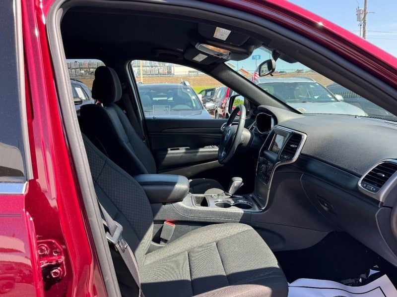 2019 Jeep Grand Cherokee Laredo E