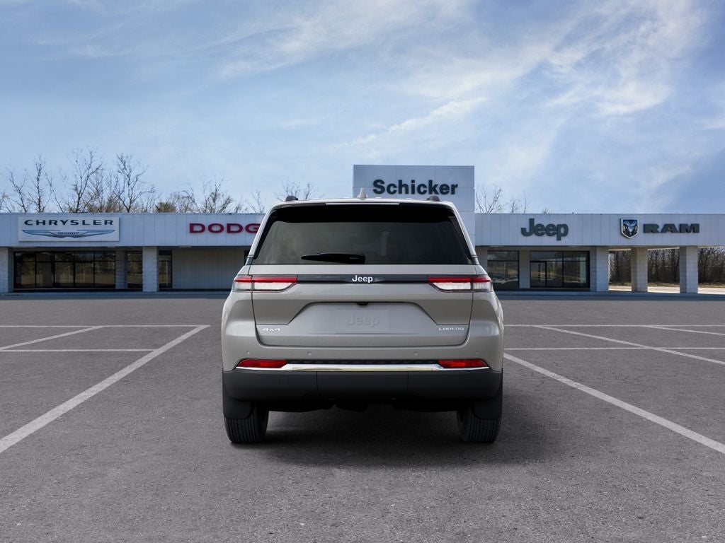 2026 Jeep Grand Cherokee Laredo