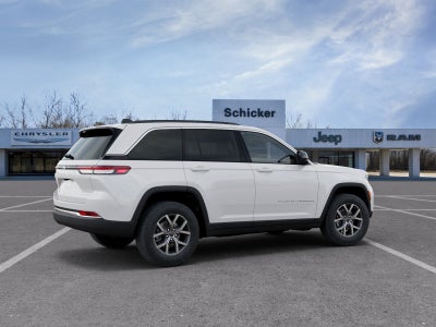 2027 Jeep Grand Cherokee Laredo