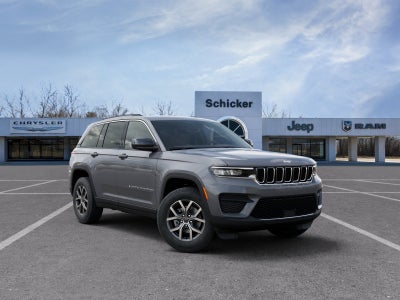 2027 Jeep Grand Cherokee Laredo