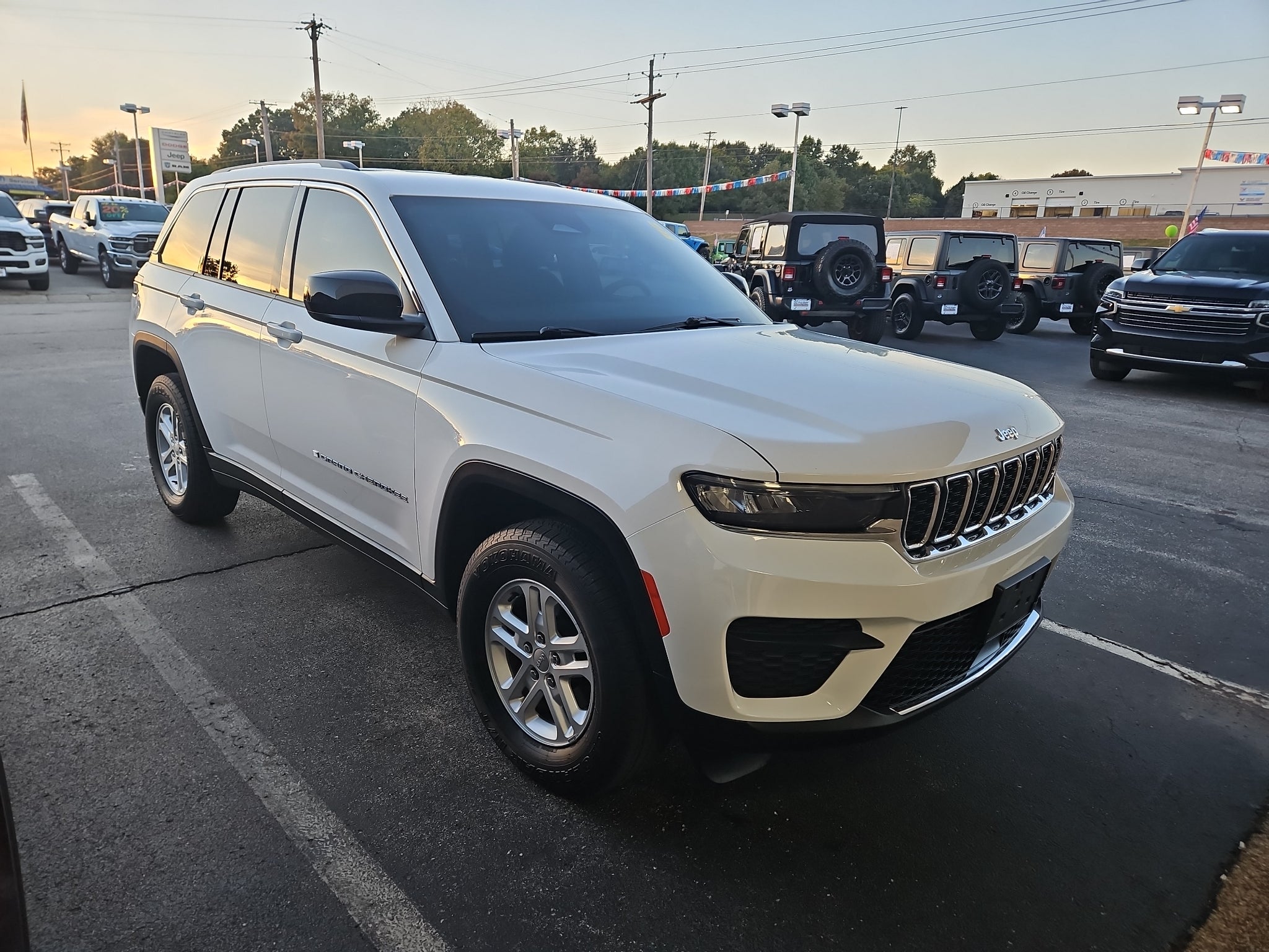 2023 Jeep Grand Cherokee Laredo