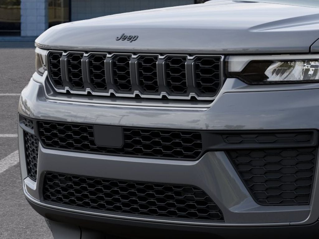 2027 Jeep Grand Cherokee Laredo Altitude