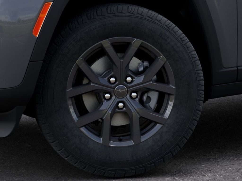 2027 Jeep Grand Cherokee Laredo Altitude