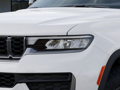2027 Jeep Grand Cherokee Laredo Altitude