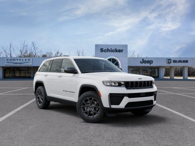 2027 Jeep Grand Cherokee Laredo Altitude