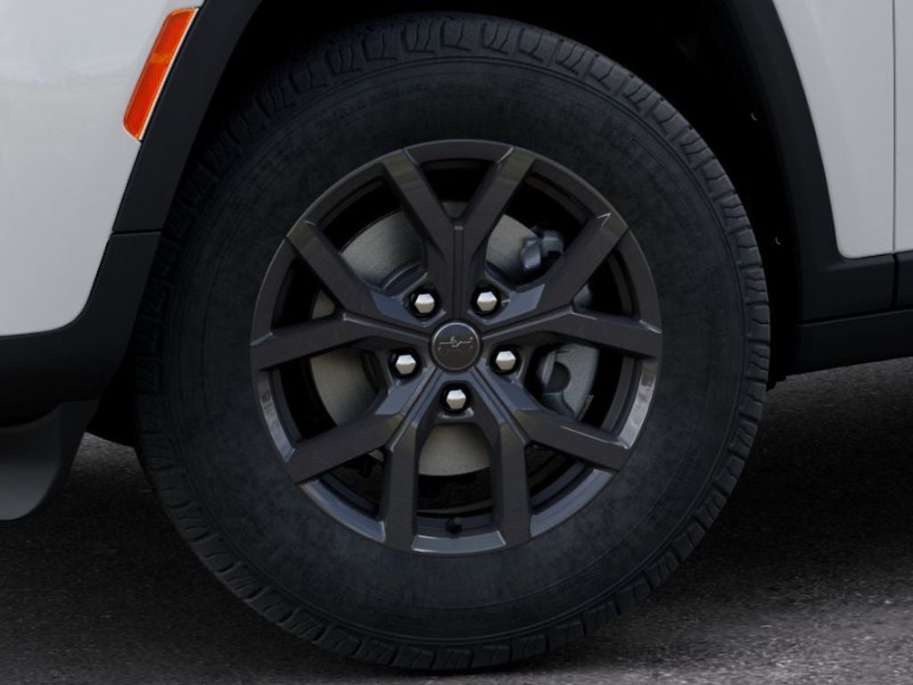2027 Jeep Grand Cherokee Laredo Altitude