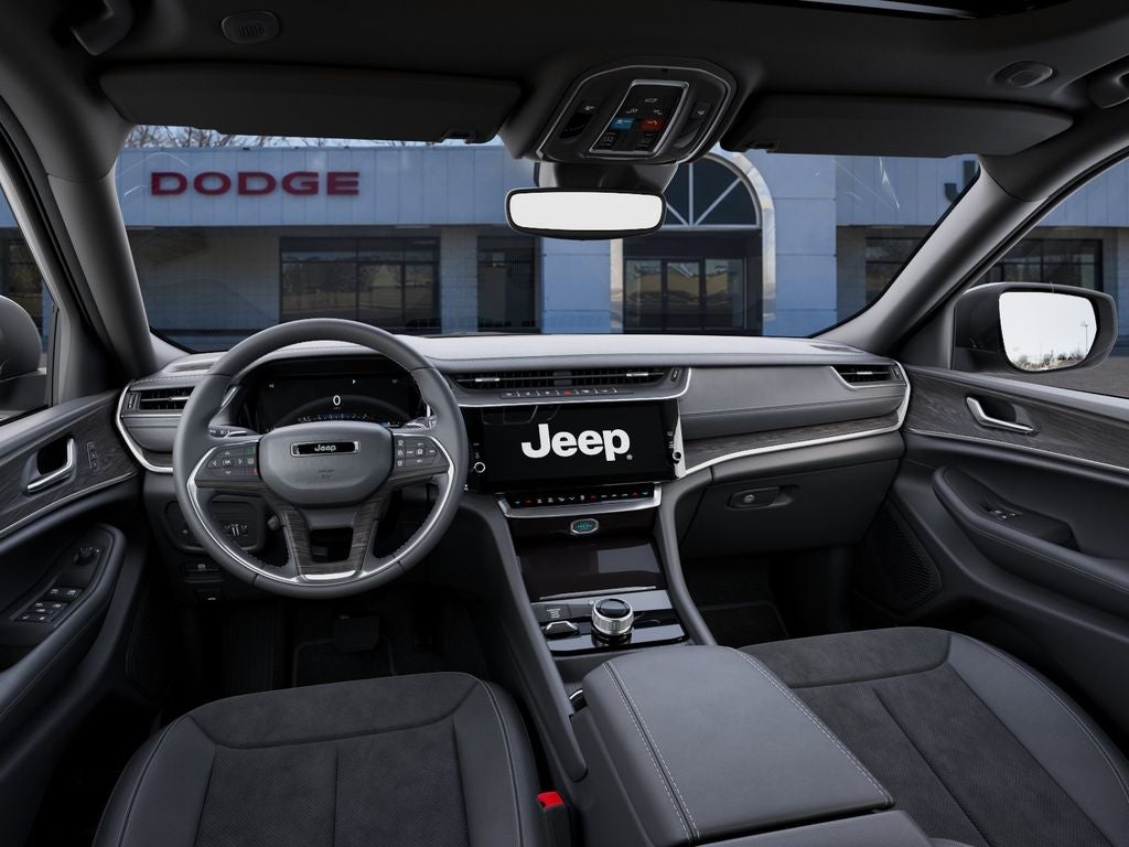 2026 Jeep Grand Cherokee Laredo Altitude