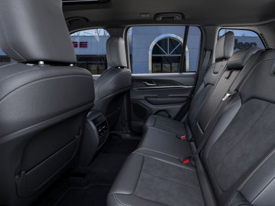 2026 Jeep Grand Cherokee Laredo Altitude