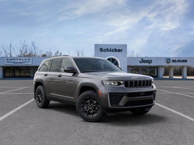 2026 Jeep Grand Cherokee Laredo Altitude