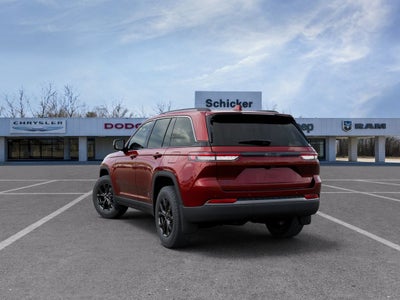 2026 Jeep Grand Cherokee Laredo Altitude