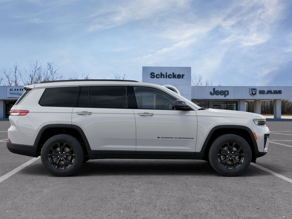 2026 Jeep Grand Cherokee L Laredo Altitude