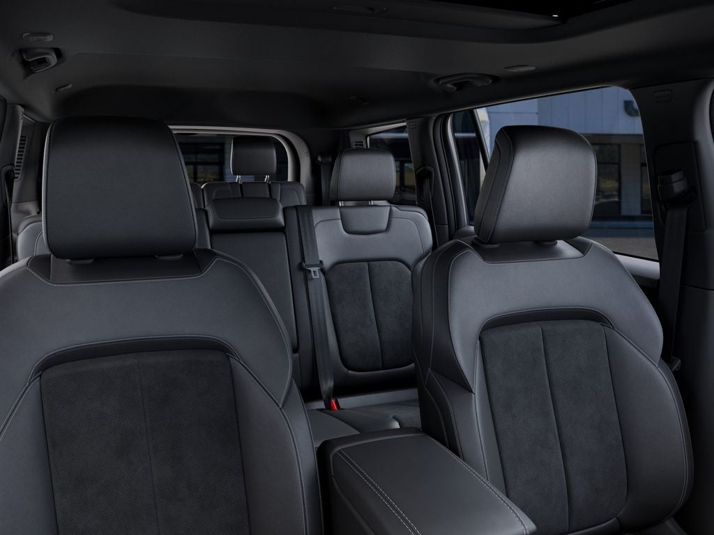2026 Jeep Grand Cherokee L Laredo Altitude