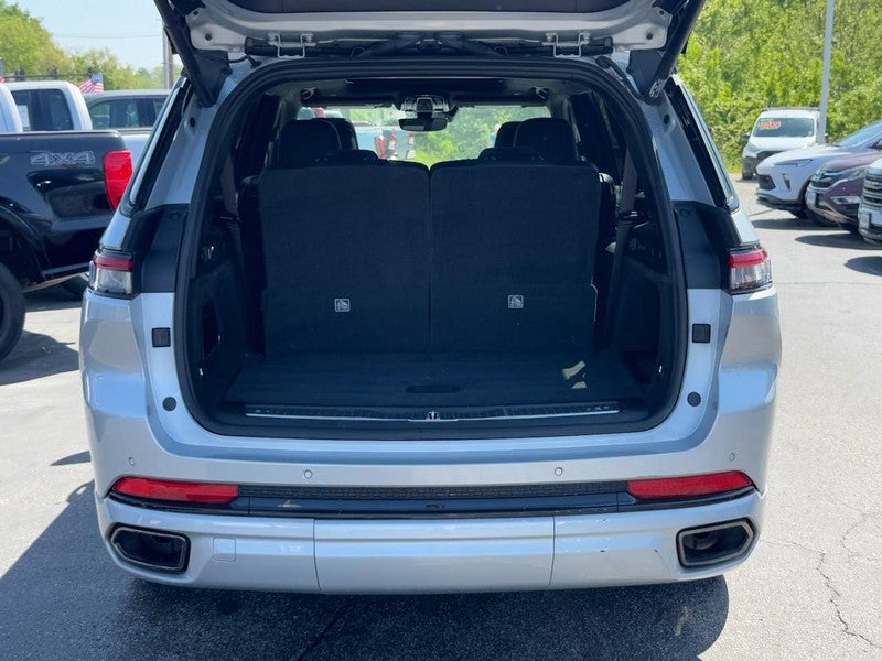 2023 Jeep Grand Cherokee L Summit Reserve