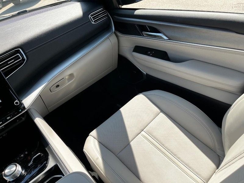 2025 Jeep Wagoneer Series II Overland