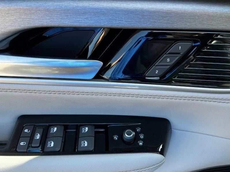 2025 Jeep Wagoneer Series II Overland