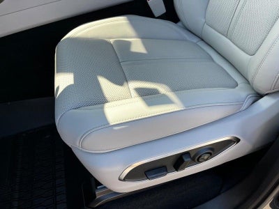 2025 Jeep Wagoneer Series II Overland