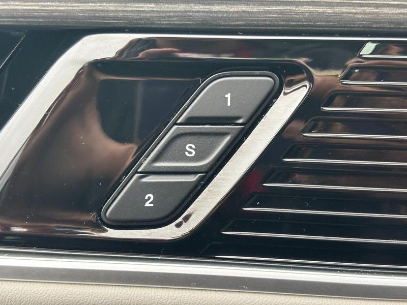 2023 Jeep Wagoneer Series III