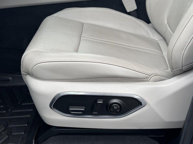 2023 Jeep Wagoneer Series III