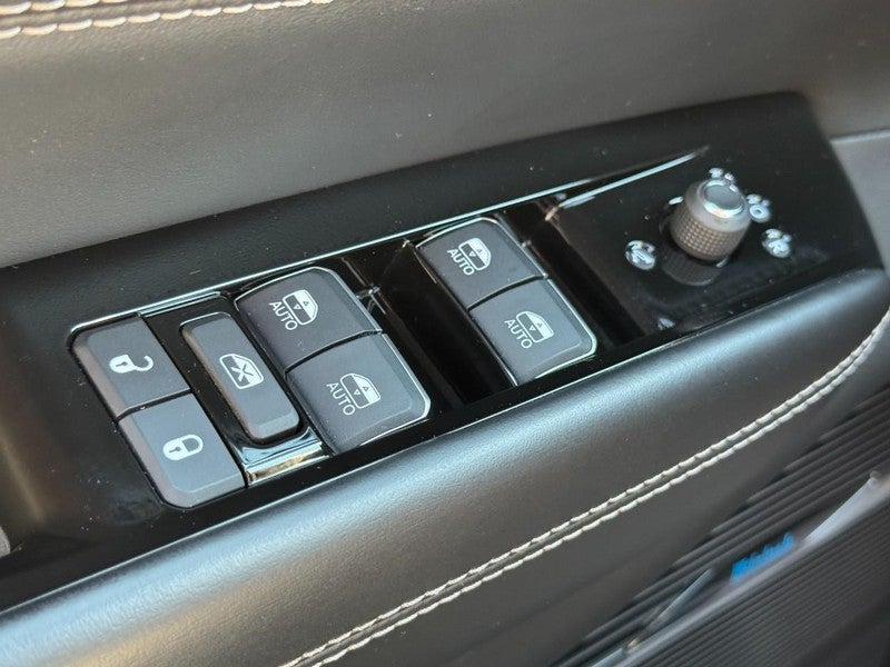 2024 Jeep Grand Wagoneer Series II Obsidian