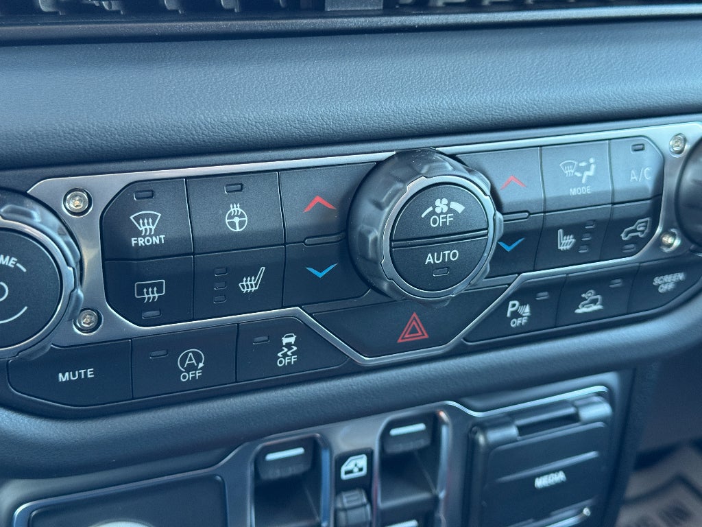 2026 Jeep Gladiator Sahara