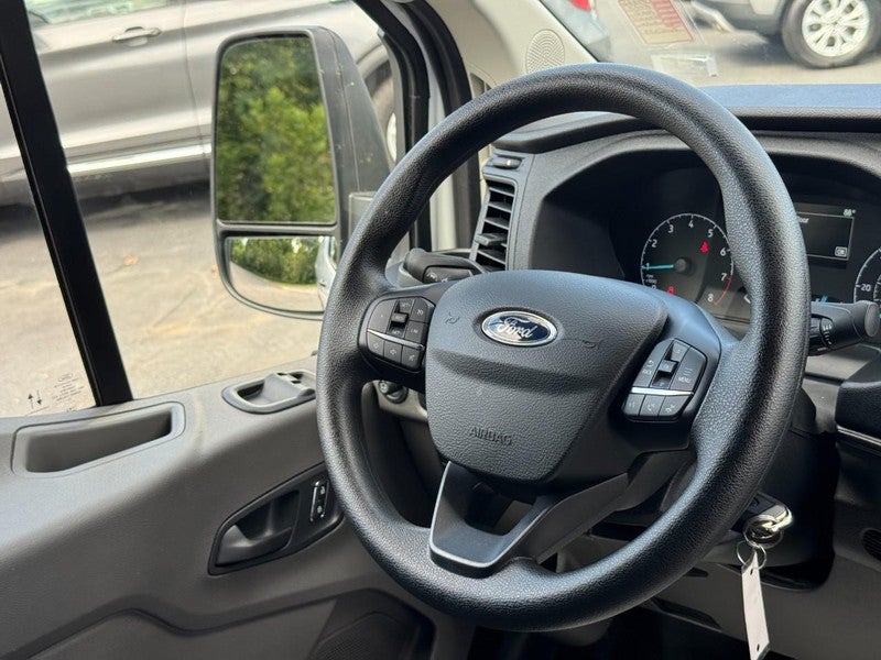 2025 Ford Transit Van Base