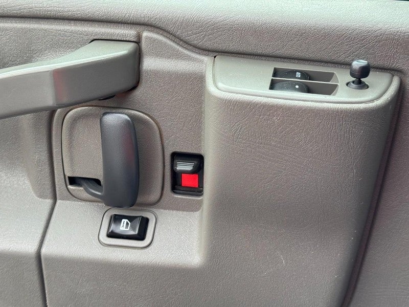 2020 Chevrolet Express Passenger LT