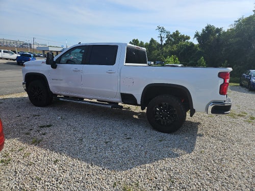 2023 Chevrolet Silverado LT