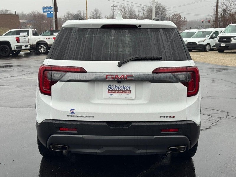 2023 GMC Acadia AT4