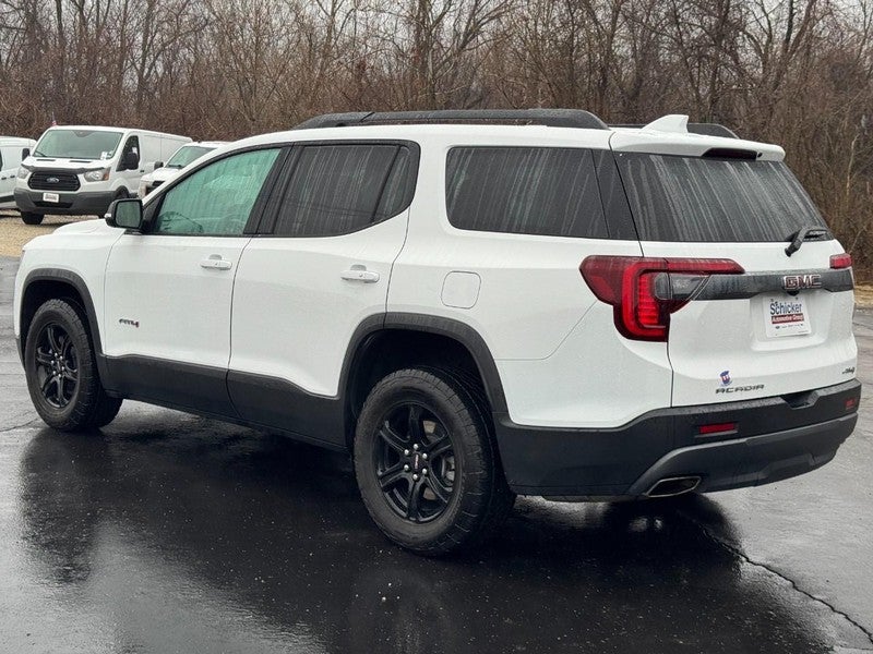2023 GMC Acadia AT4