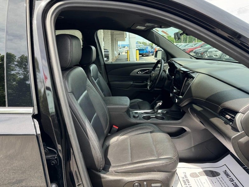 2022 Chevrolet Traverse LT Leather