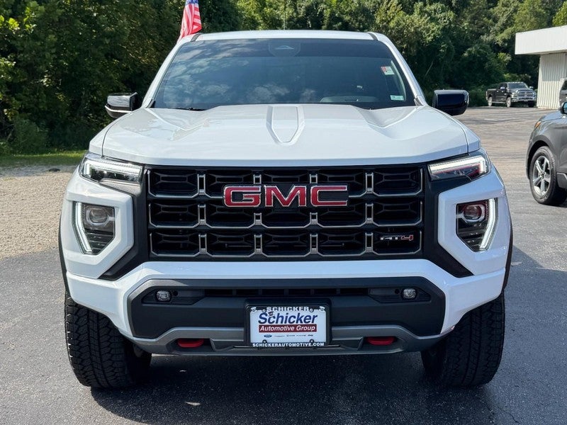 2025 GMC Canyon 4WD AT4
