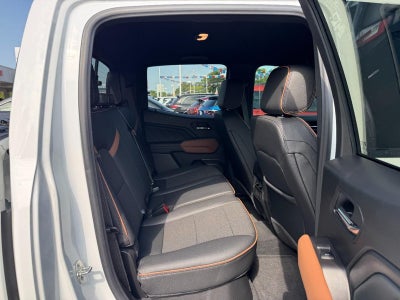 2025 GMC Canyon 4WD AT4
