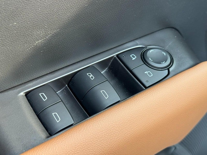 2025 GMC Canyon 4WD AT4