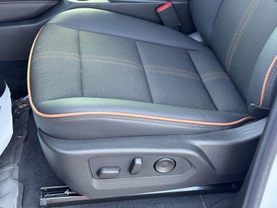2025 GMC Canyon 4WD AT4