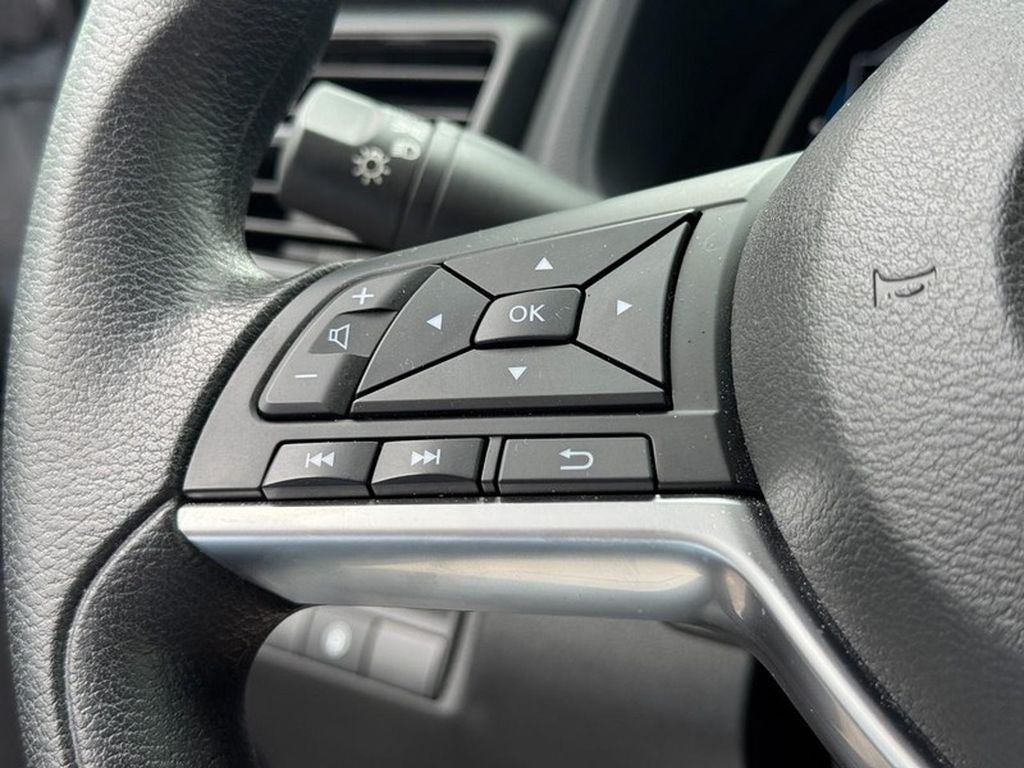 2025 Nissan LEAF S
