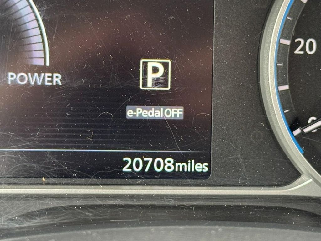 2025 Nissan LEAF S