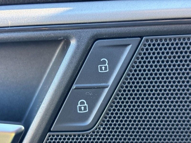 2021 Volkswagen Atlas 3.6L V6 SE w/Technology R-Line