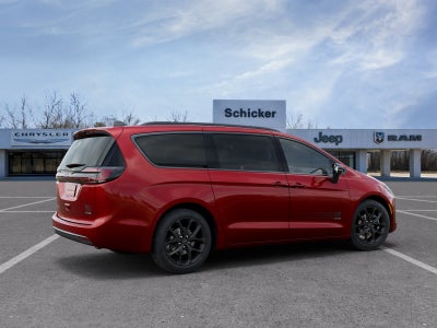 2027 Chrysler Pacifica Select