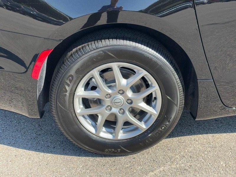 2026 Chrysler Voyager LX