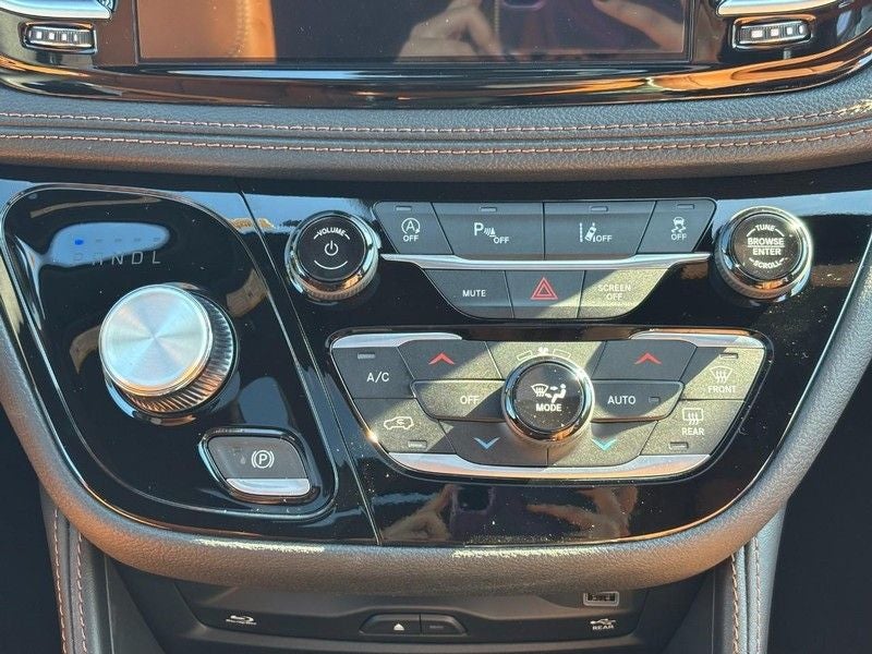 2026 Chrysler Pacifica Pinnacle