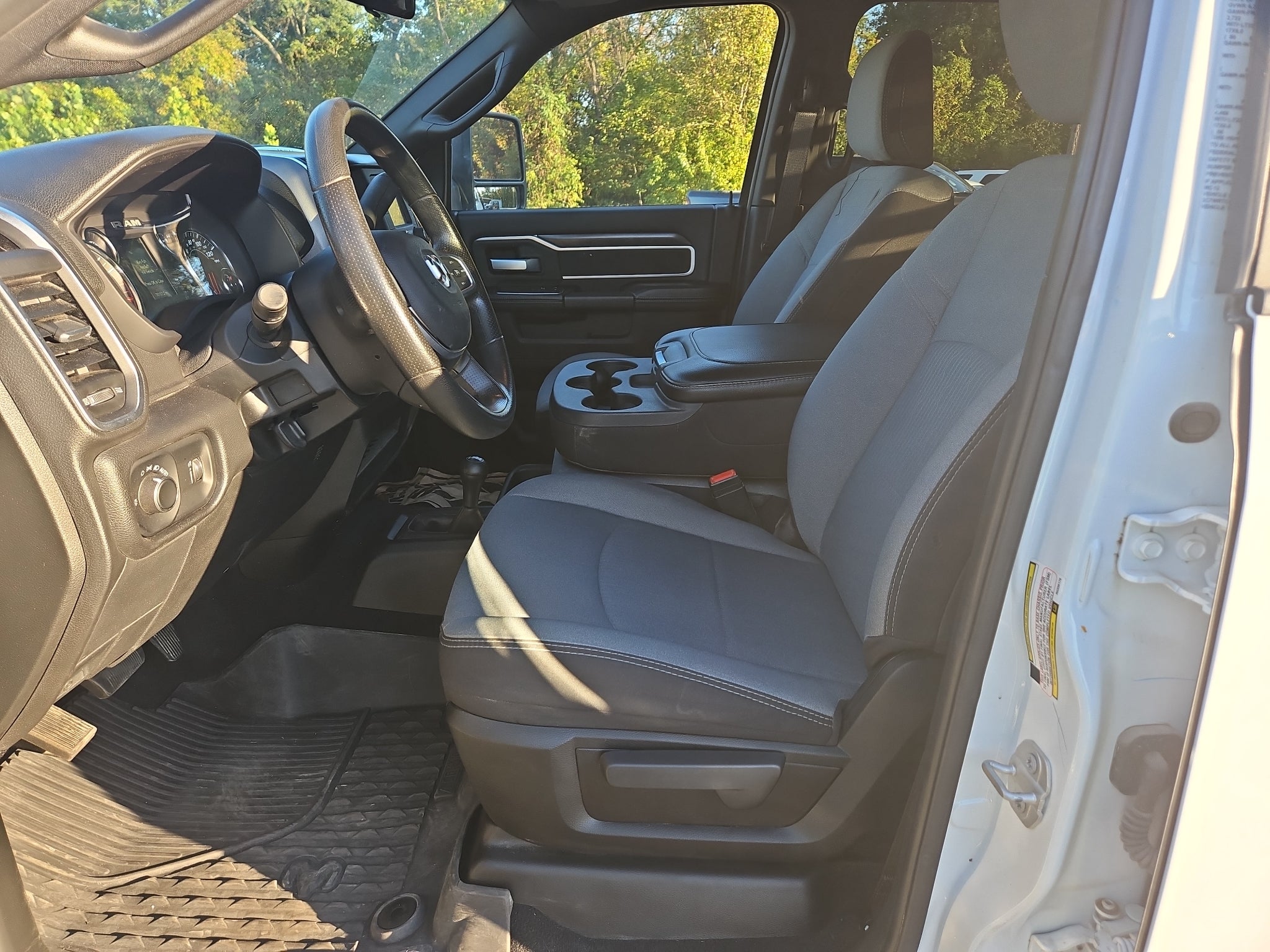 2024 RAM 3500 SLT