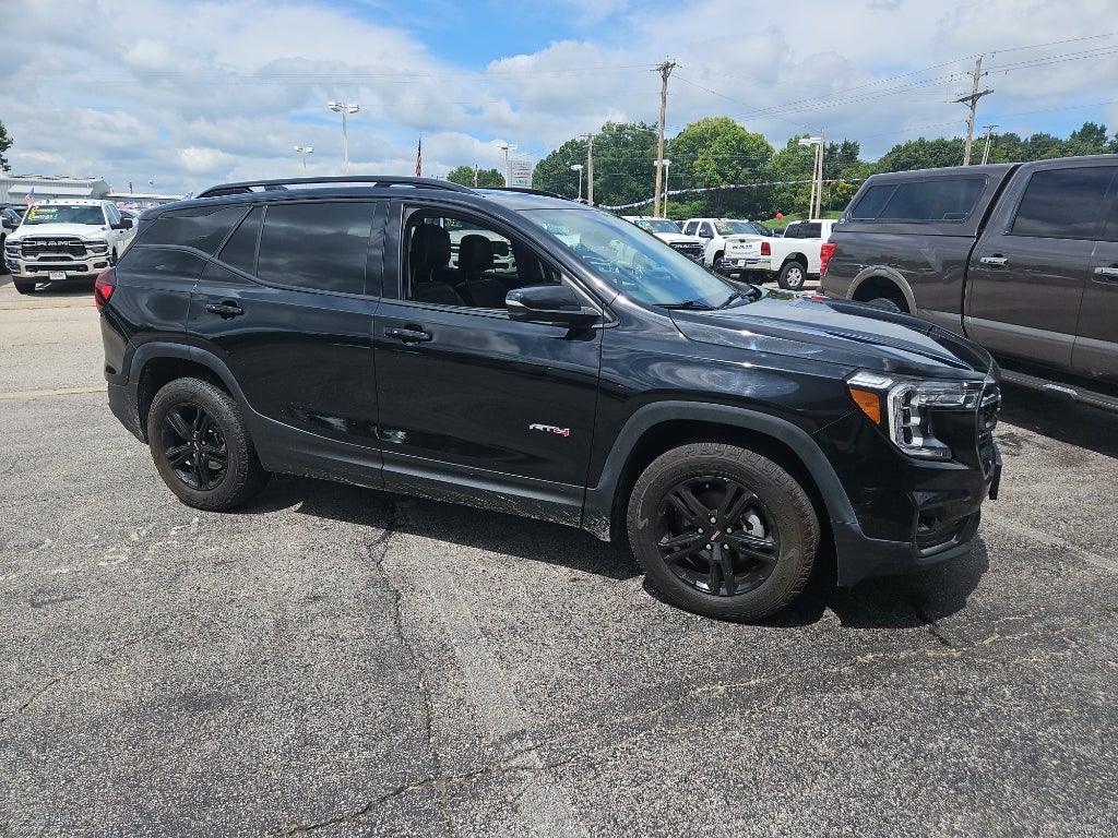 2024 GMC Terrain AT4