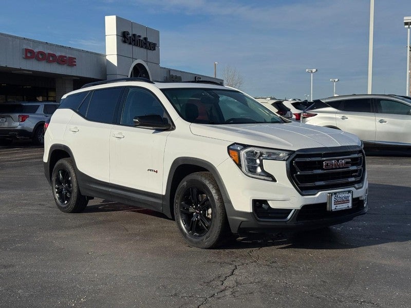 2022 GMC Terrain AT4