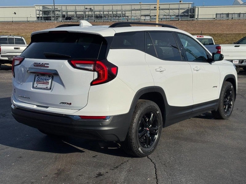 2022 GMC Terrain AT4