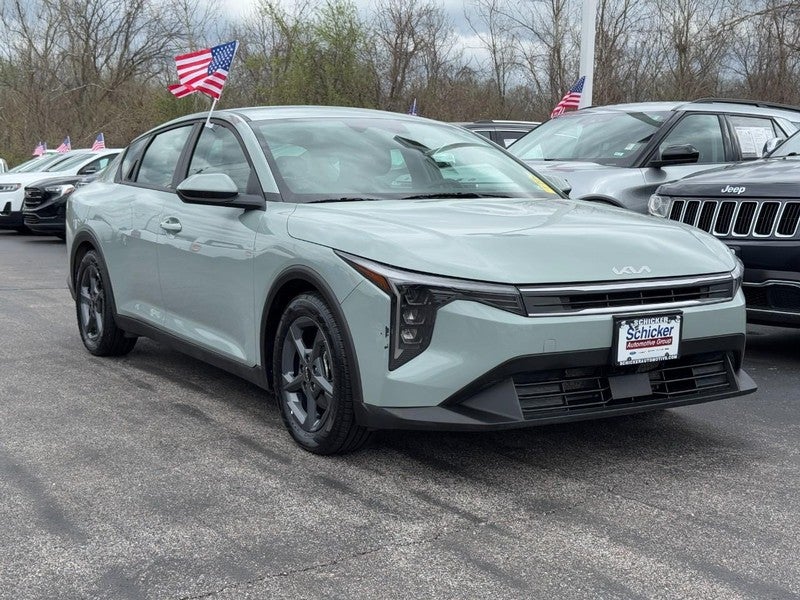 2025 Kia K4 LXS