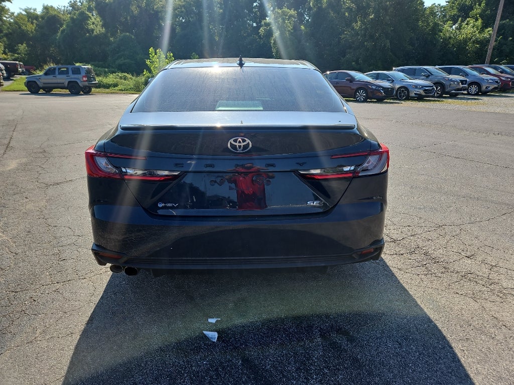 2025 Toyota Camry Hybrid SE