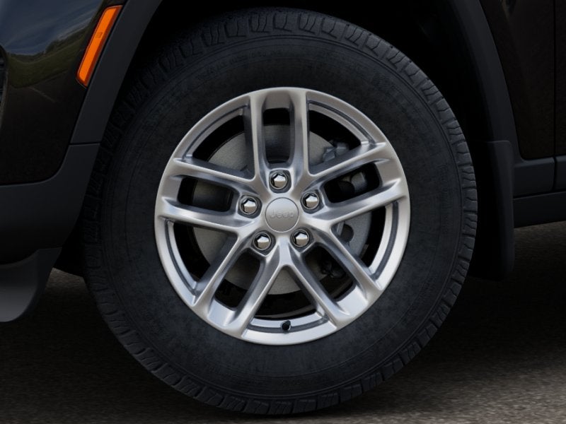 2026 Jeep Grand Cherokee Laredo 4x4