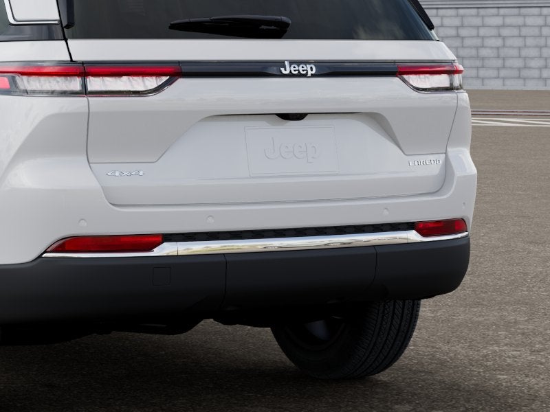 2027 Jeep Grand Cherokee Laredo X